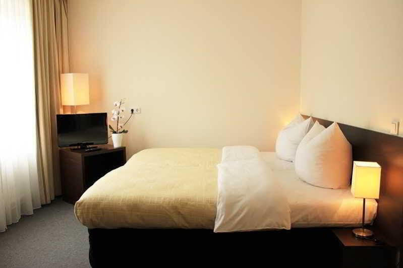 Hotel Luetzow Berlin Dış mekan fotoğraf