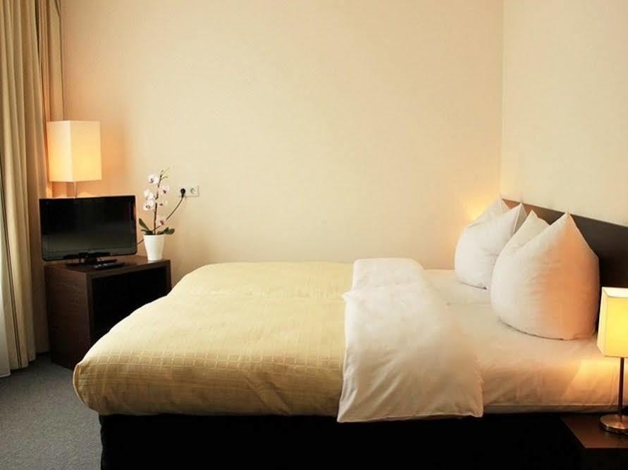 Hotel Luetzow Berlin Dış mekan fotoğraf